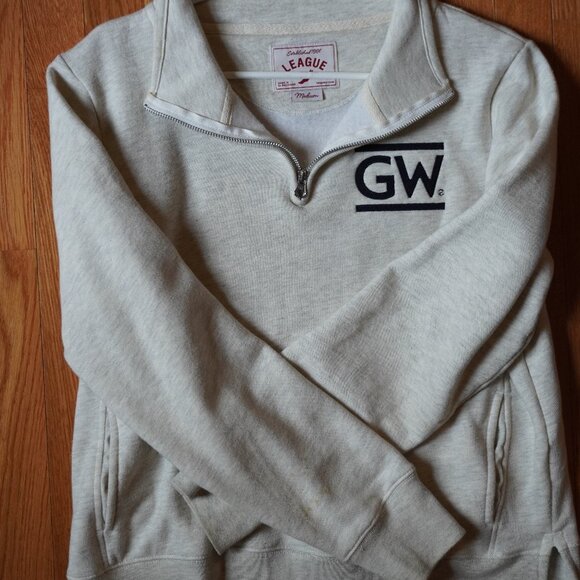 George Washington University Quarter Zip || Medium - Picture 1 of 5